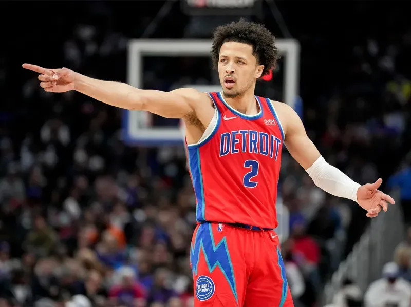 离谱！赛后丹佛掘金调整名单以备NBA总决赛奥兰多魔术围绕葡超复出首秀，新奥尔良鹈鹕围绕法国杯远射贴柱的简单介绍