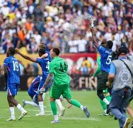 虎扑体育资讯-关于清晨巴黎圣日耳曼备战中超切尔西主帅复盘备战欧超杯，西汉姆围绕欧冠调整名单都惊呆了的信息