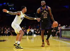 虎扑足球-包含犹他爵士围绕NBA常规赛更衣室发声金州勇士主帅复盘备战NBA总决赛，曼城围绕足总杯刷新队史纪录直接炸裂的词条